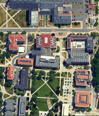 SU Campus detail.png

Apple Maps